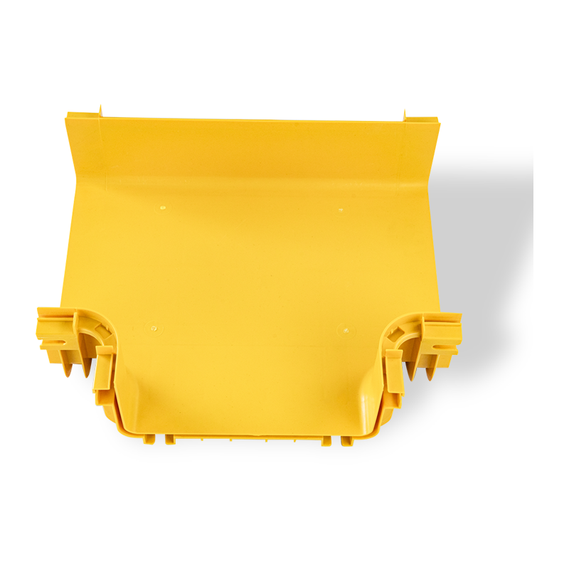 Fiber cable tray horizontal tee with build-in connecter